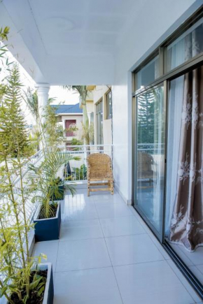 ADRIEL HOMES APARTMENT WOODLAND CENTEr